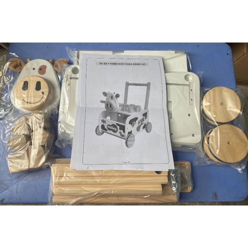 XE TẬP ĐI KIÊM CHÒI CHÂN BẰNG GỖ, KẾT HỢP CHƠI THẢ KHỐI