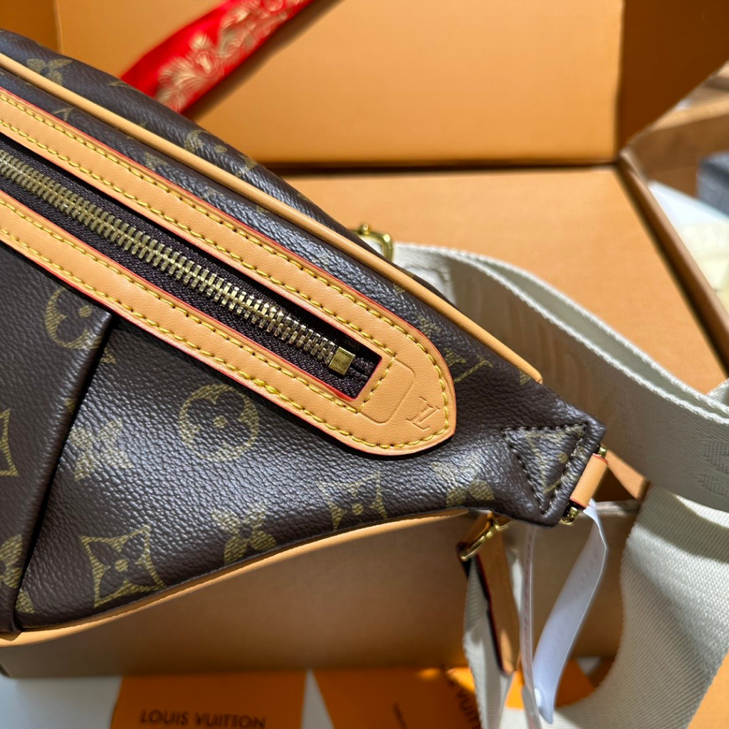 TÚI LV BUMBAG SZ38