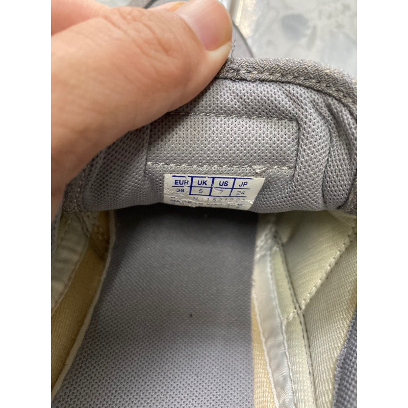 Pass giày thể thao