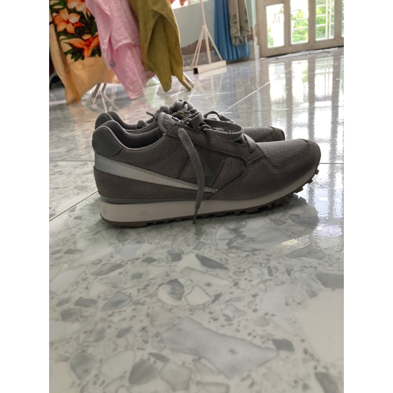 Pass giày thể thao