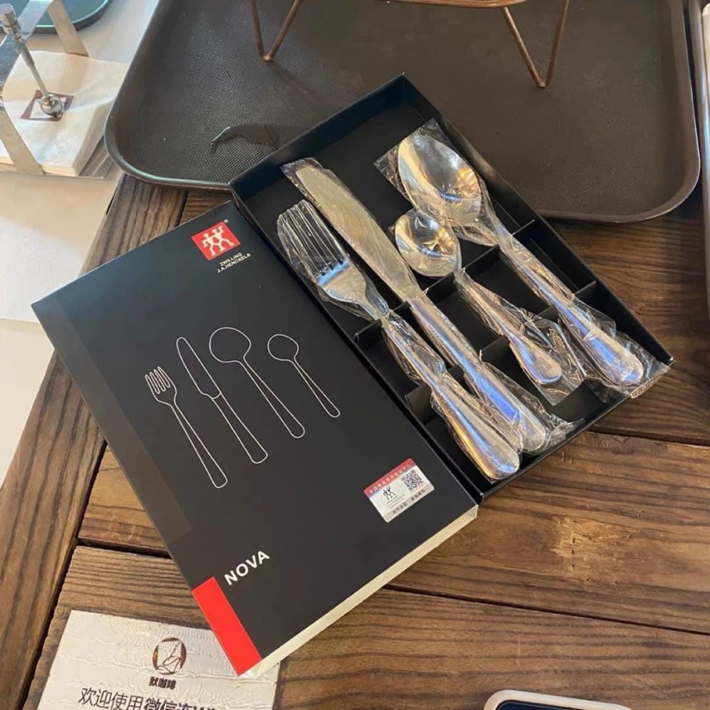 BỘ DAO THÌA DĨA 4 MÓN Hãng ZWilling