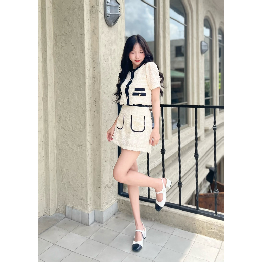 Set chân váy A áo crop lông vũ phối viền phong cách bánh bèo dễ thương CHIBEST HSC95