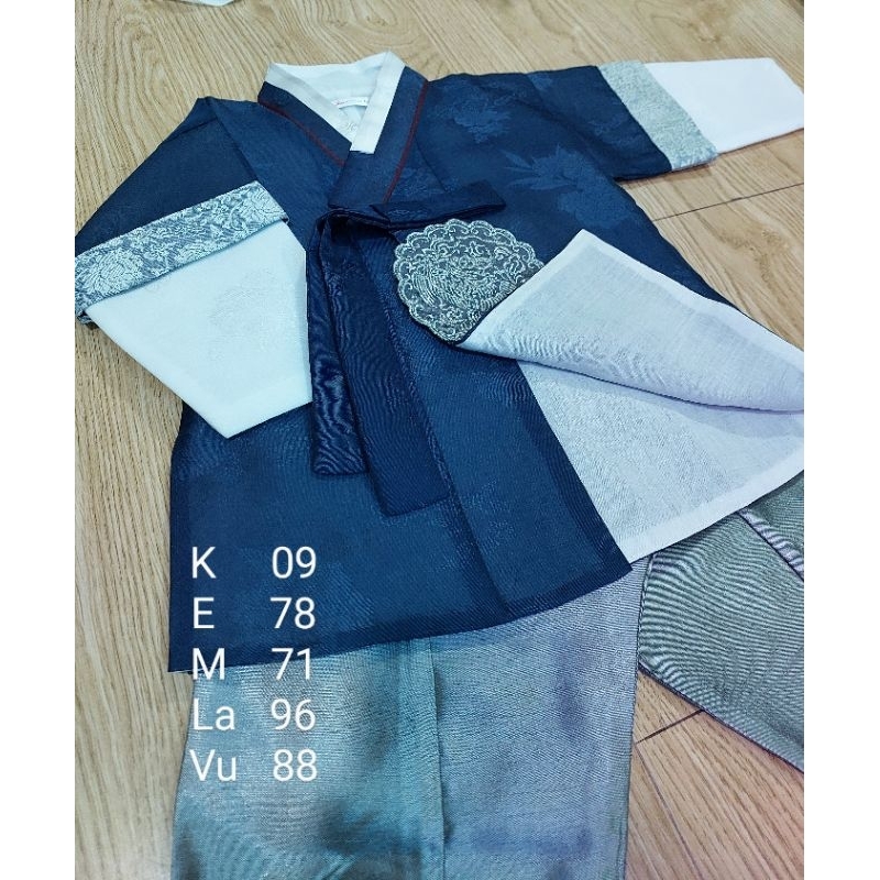 Bộ hanbok bé trai