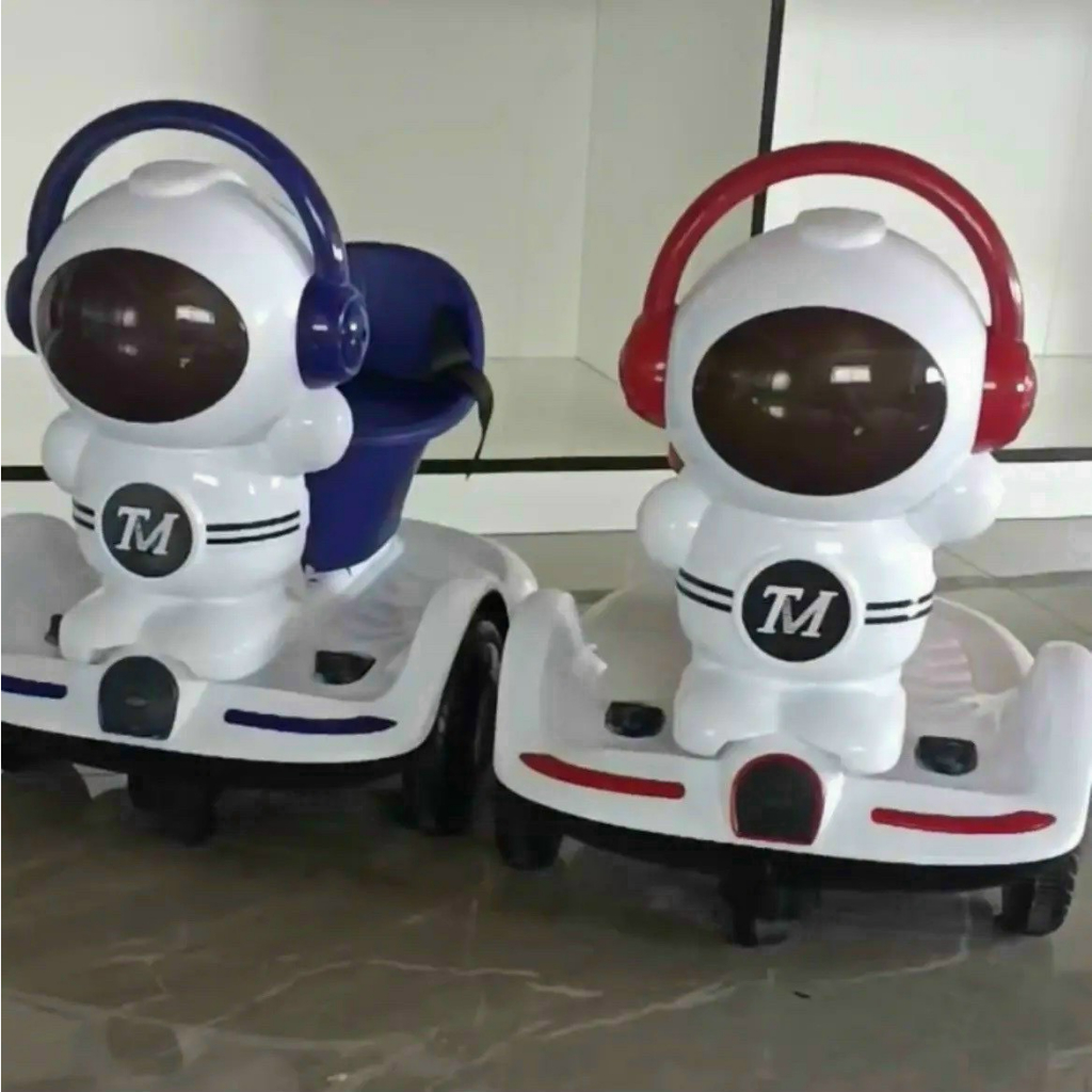 Xe máy điện cho bé, Xe ô tô điện trẻ em cân bằng xoay 360 độ có nhạc đèn hình Robot