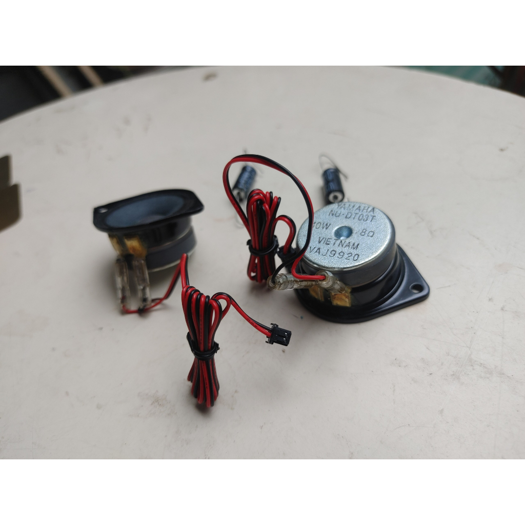 Củ loa treble rời Yamaha hàng Việt Nam 10W 8ohm. Kèm sẵn dây và tụ 3.3uf, DIY âm siêu cao, treble mịn và sáng tiếng