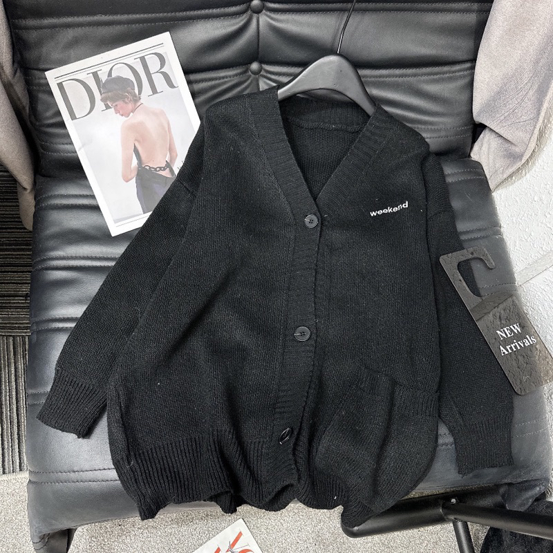 ÁO KHOÁC LEN CADIGAN THÊU CHỮ”weekend” hàng Quảng Châu