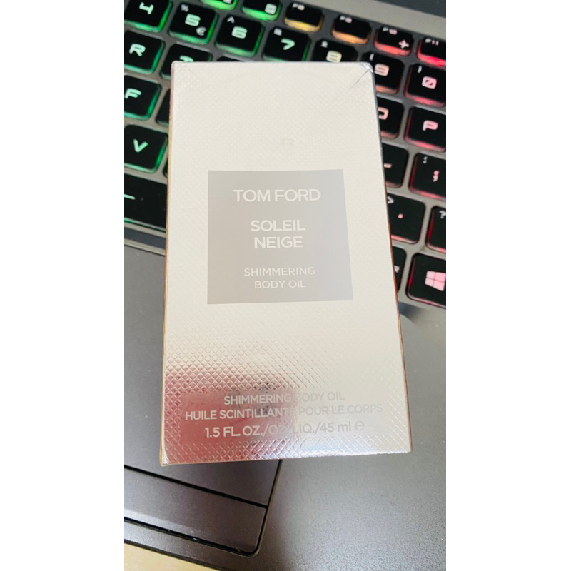 DẦU DƯỠNG THỂ TOM FORD SOLEIL NEIGE SHIMMERING BODY OIL 45ML