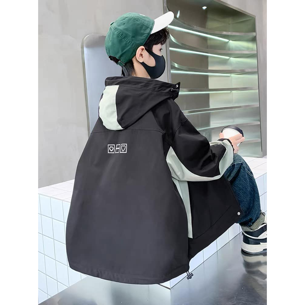 Áo gió phối màu dấu thêu cho bé