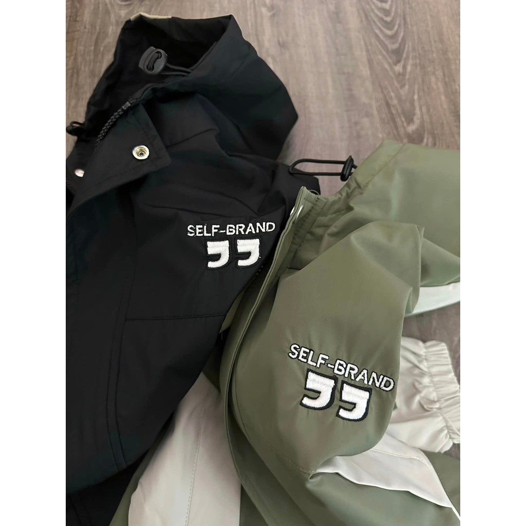 Áo gió phối màu dấu thêu cho bé