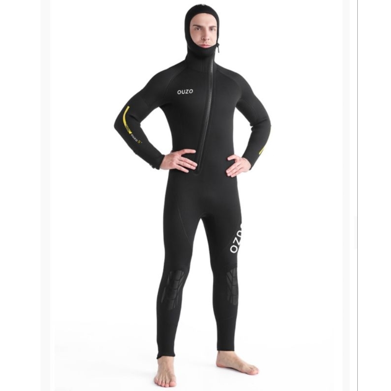 Đồ lặn nam liền mũ 5mm Ouzo BCM5002 có sọc vàng ở cánh tay, có dây kéo cổ tay cổ chân, dây kéo phía trước nam tính