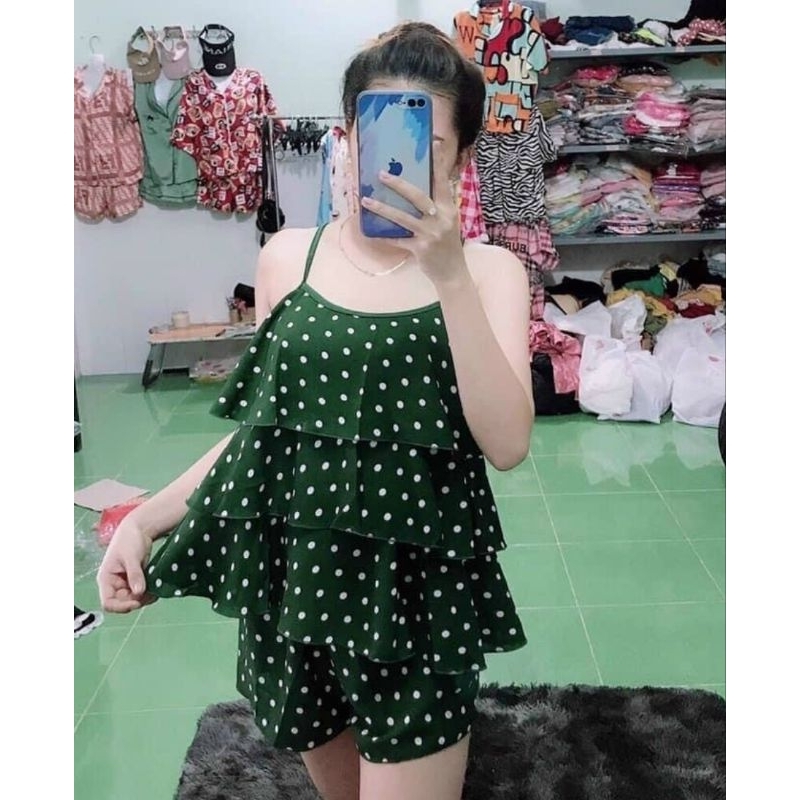 Bộ quần đùi áo 2 dây 3 tầng chấm bi, vải lụa hàn, phom 40-57kg