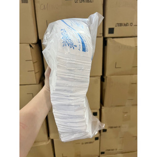 Thùng 1000c khăn lạnh chấm bi size 18x24