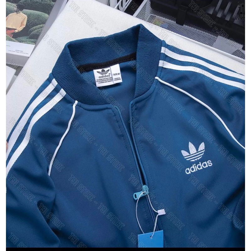 Áo khoác  BOMBER 3 sọc thể thao nam nữ,HÀNG LOẠI 1,chất poly co dãn 4 chiều,logo thêu sắc nét mới nhất 2023