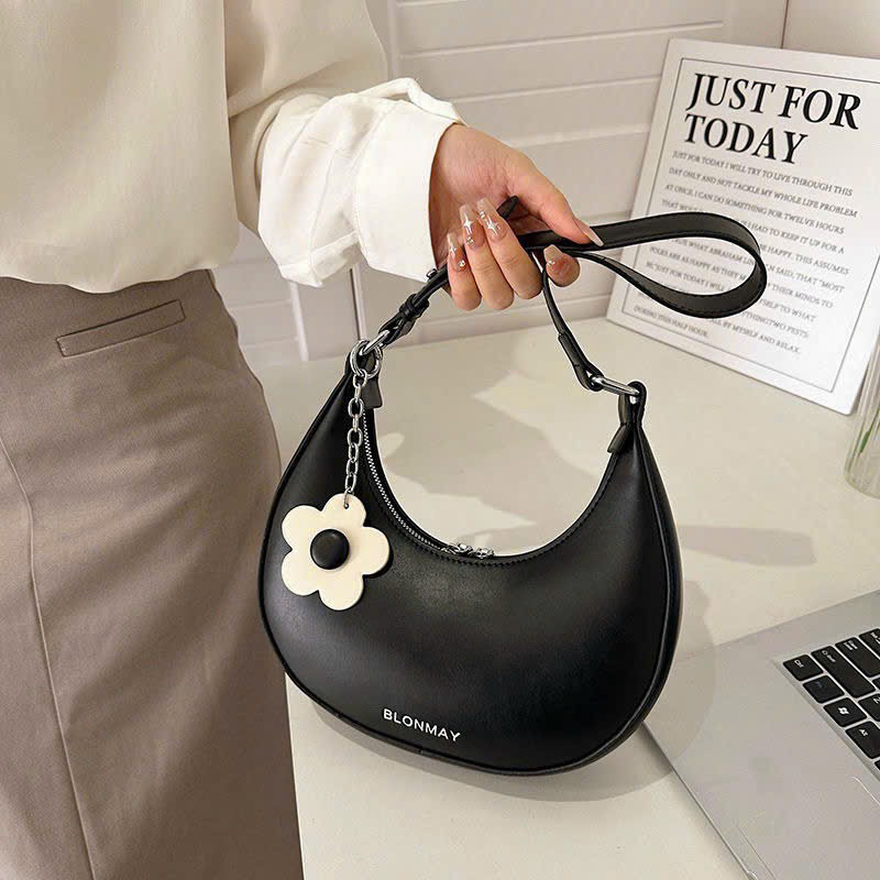 Túi xách nữ kẹp nách đeo vai da trơn dáng bầu kèm Móc Hoa