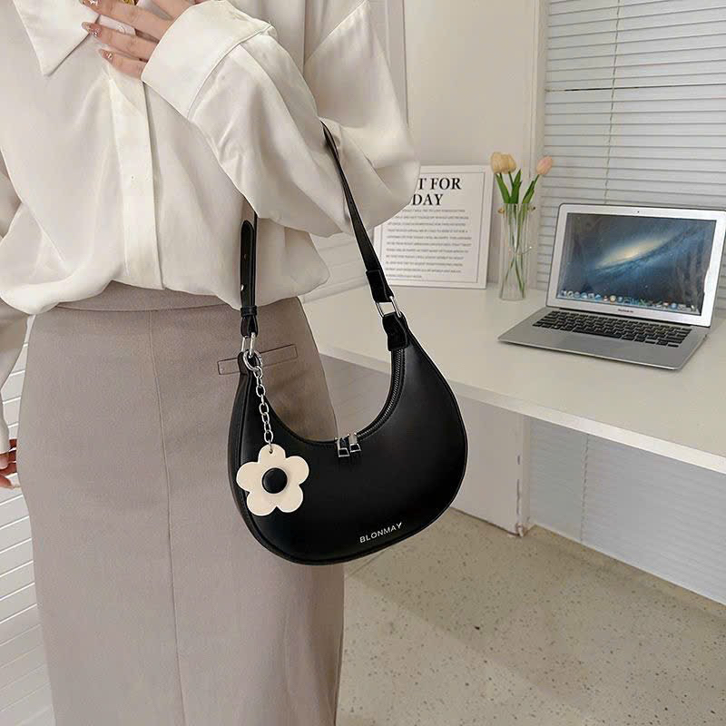 Túi xách nữ kẹp nách đeo vai da trơn dáng bầu kèm Móc Hoa