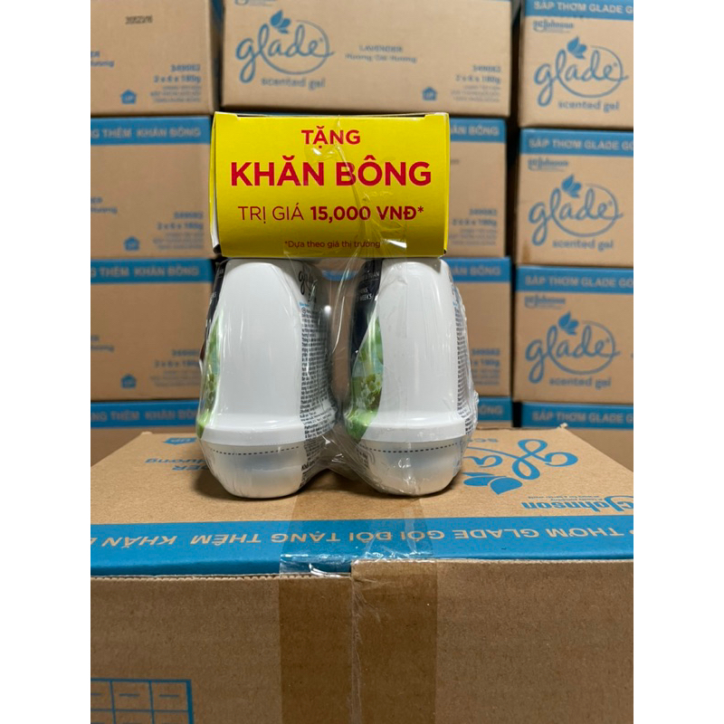 Combo 2 cục Sáp Glade tặng khăn bông