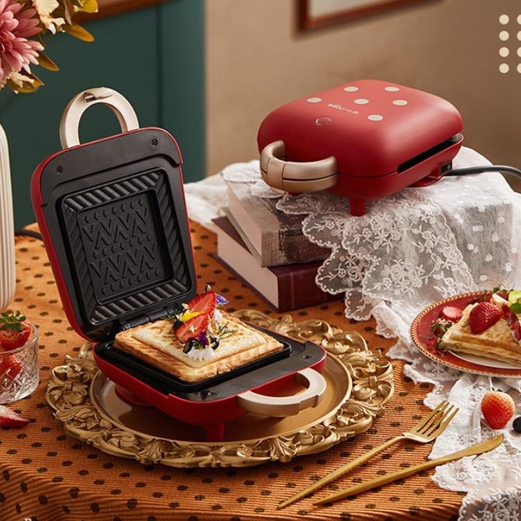 Máy kẹp bánh sandwich mini BEAR B05N1