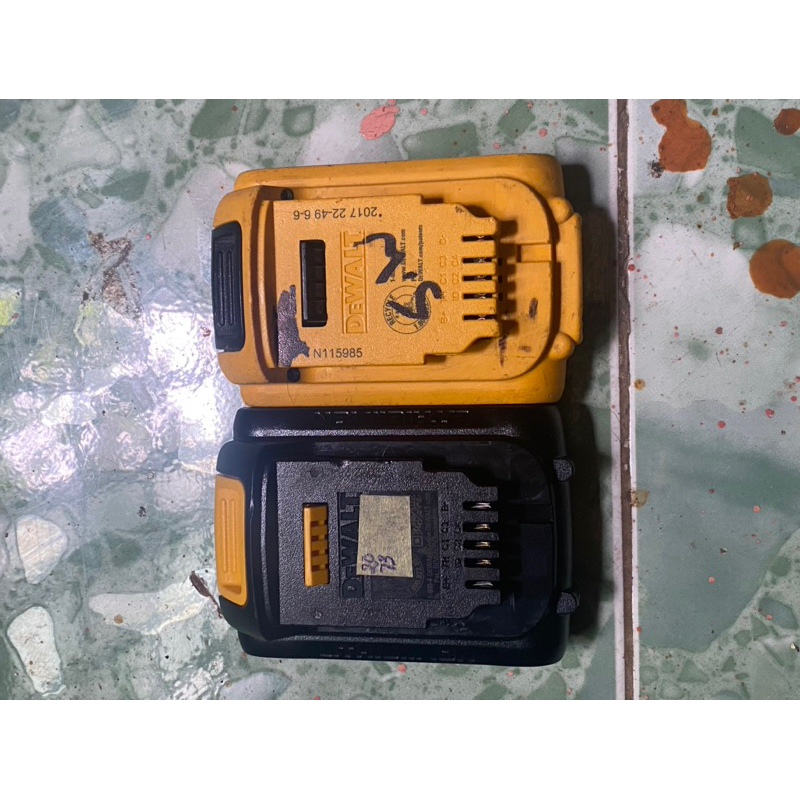 Pin zin bãi nhật Dewalt 20v sạc xã ok