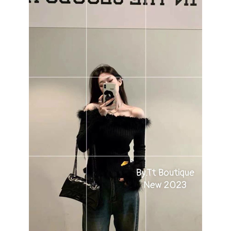 Áo len tăm trễ vai viền lông kèm tag