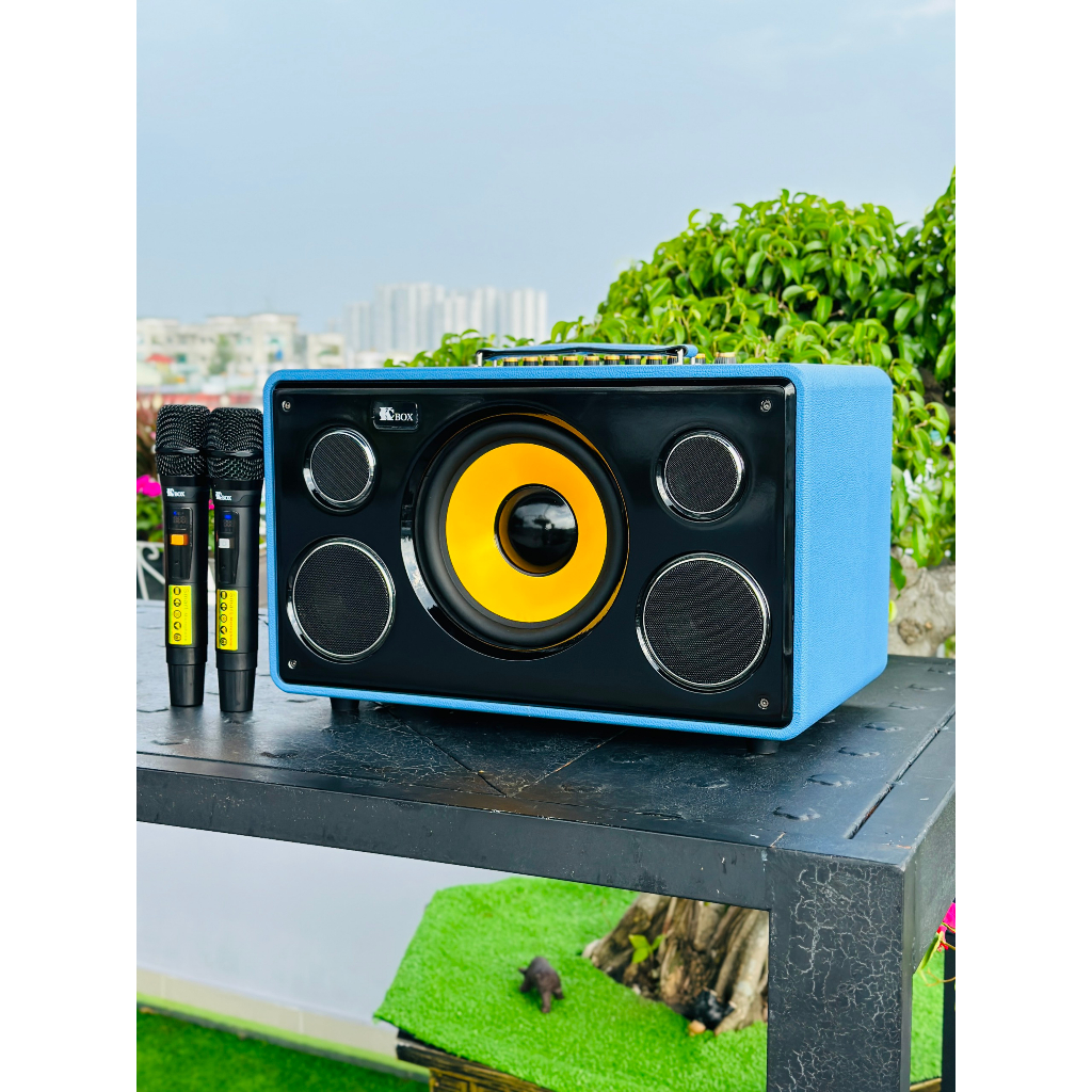 LOA XÁCH TAY KCBOX KC S8 KÈM 2MIC CÔNG SUẤT 200WAT NGOẠI HÌNH GỌN NHẸ TINH TẾ -BASS SIÊU TRẦM NGHE NHẠC KARAOKE HAY
