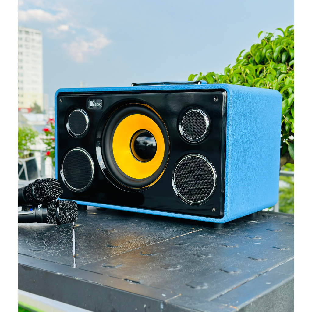 LOA XÁCH TAY KCBOX KC S8 KÈM 2MIC CÔNG SUẤT 200WAT NGOẠI HÌNH GỌN NHẸ TINH TẾ -BASS SIÊU TRẦM NGHE NHẠC KARAOKE HAY