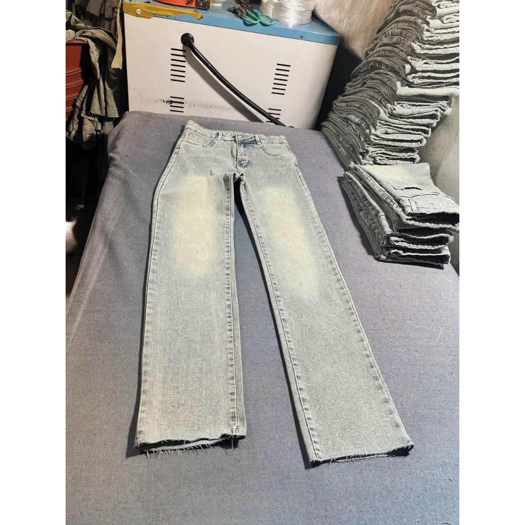 Quần jeans ống đứng màu bạc lưng cao hack dáng