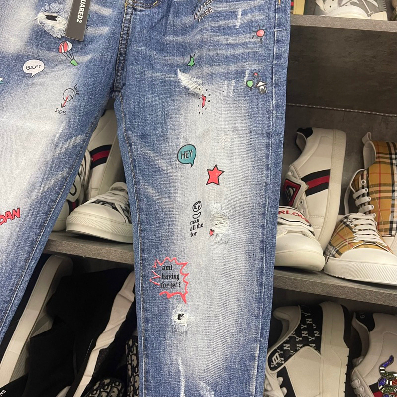 Quần jean bò nam Dsq2 slimfit wash xann bạc in hoạ tiết sticker hoa sao chữ thêu lá phong túi sau hot 2023