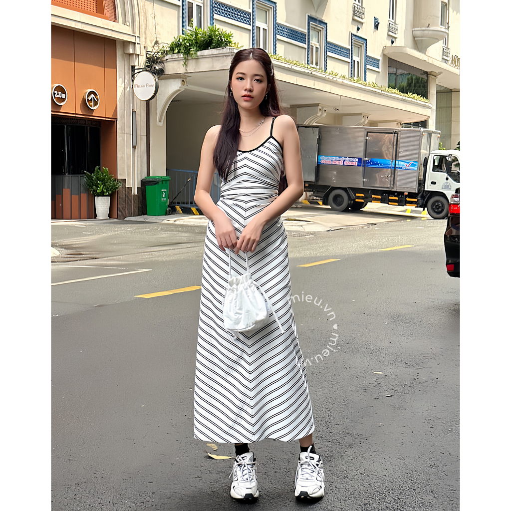 Đầm thun nữ 2 dây thiết kế sọc thời thượng với sườn eo nhún thun MIEU - KAU08