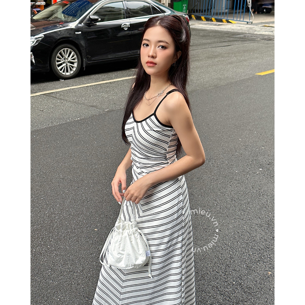 Đầm thun nữ 2 dây thiết kế sọc thời thượng với sườn eo nhún thun MIEU - KAU08