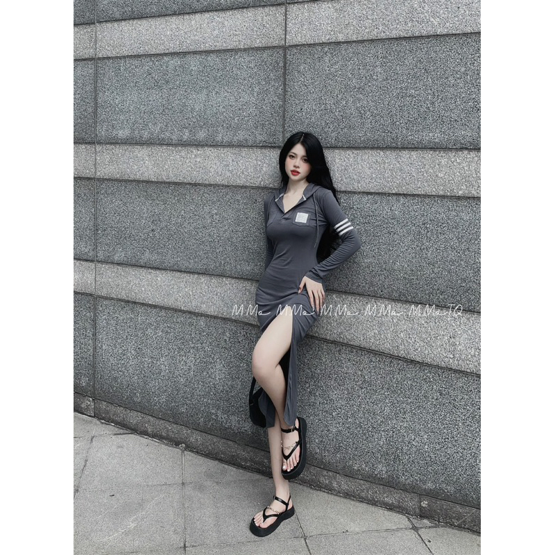 Váy body mũ Thom sẻ đùi