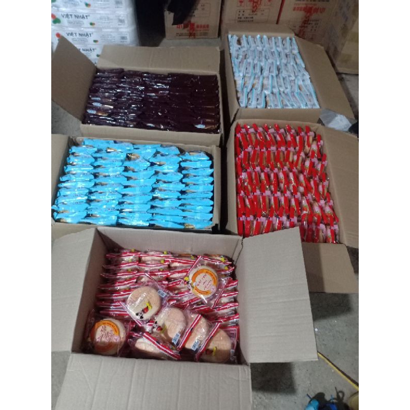 1 thùng bánh 100cái