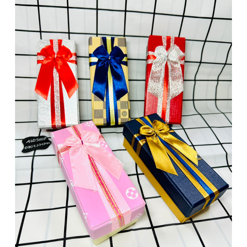 Hộp Quà Đựng Son Môi Hình Chữ Nhật 4*6*13cm Hoa Văn In Nổi Hàng Dày Đẹp