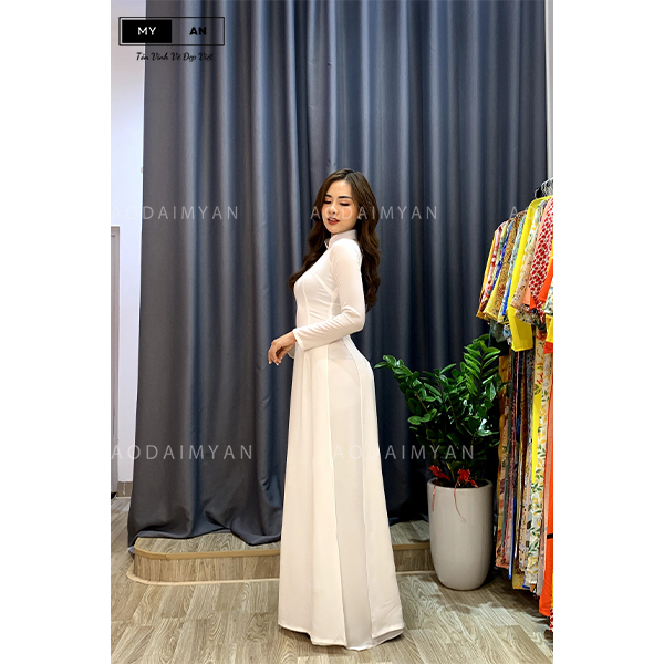 Áo dài  truyền thống 4 tà , màu trắng kem, lụa chiffon mềm mại,không nhăn,duyên dáng, thướt tha   - TT001