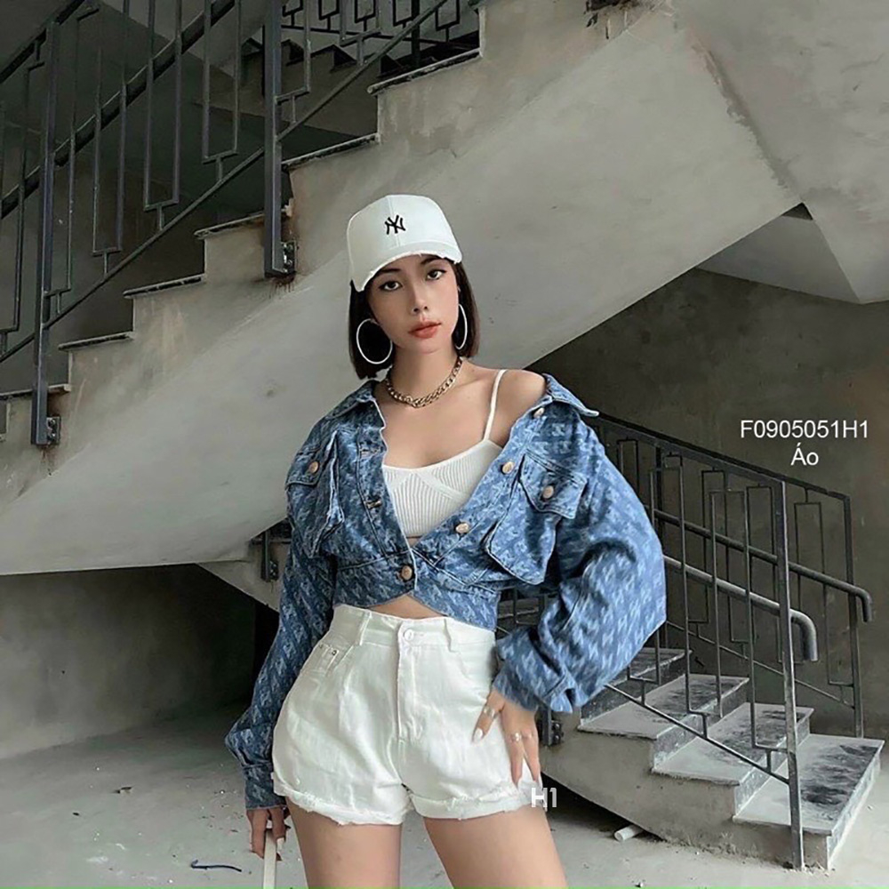Áo khoác jean tay dài họa tiết túi hộp form croptop hàng đẹp | A&JEAN STORE