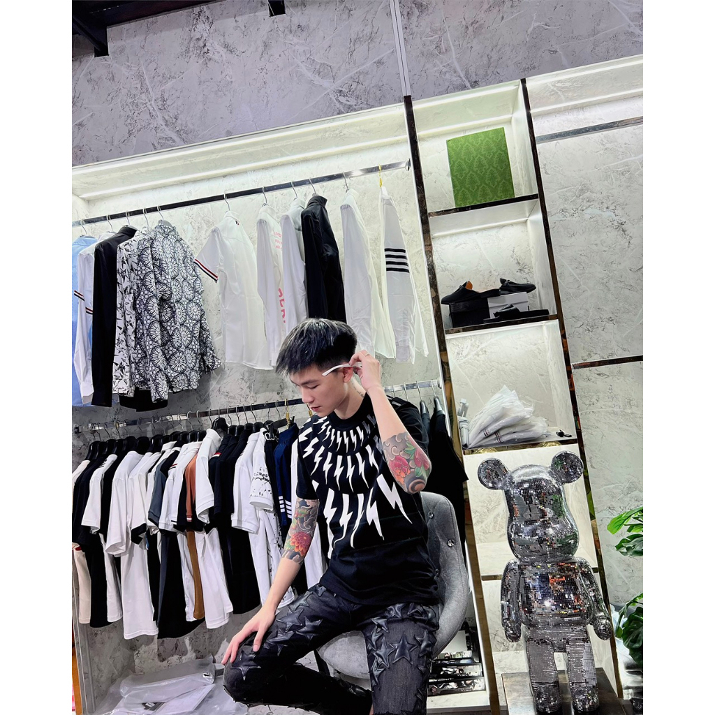 Áo Phông Nam Nữ Neil Barrett Tia Sét Phối 2 Màu Đen Trắng. Áo Thun Unisex Nam Nữ Tia Sét Mới Nhất Phiên Bản Đặc Biệt.