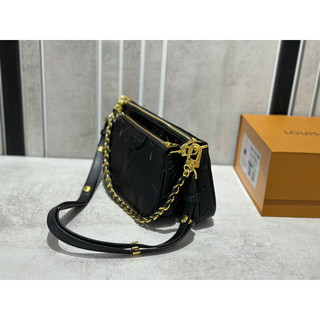 Túi đeo chéo hoạ tiết l••v multi super fullbox