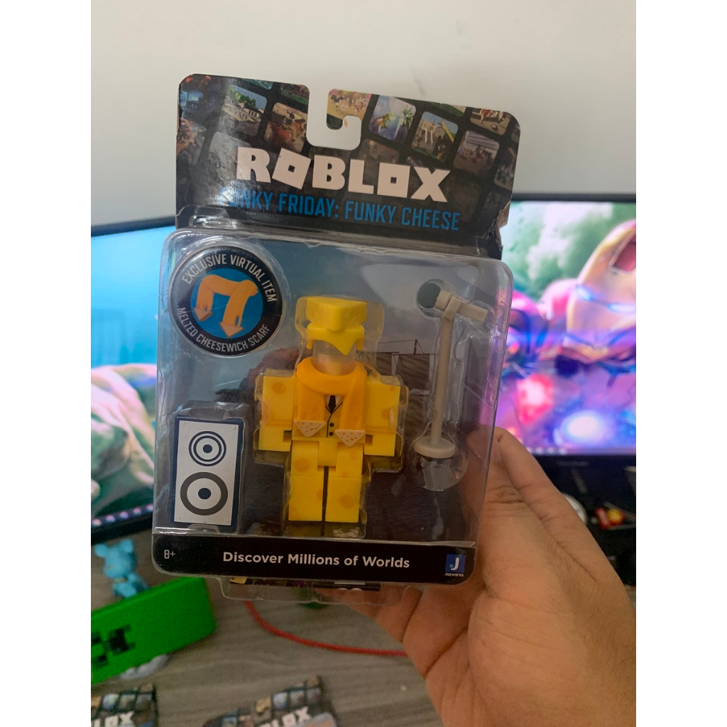Mô hình nhân vật roblox chính hãng có mã code đổi thưởng