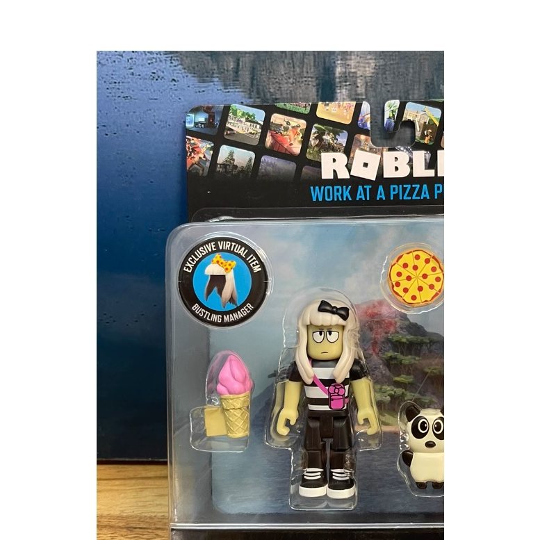 Mô hình nhân vật roblox chính hãng có mã code đổi thưởng