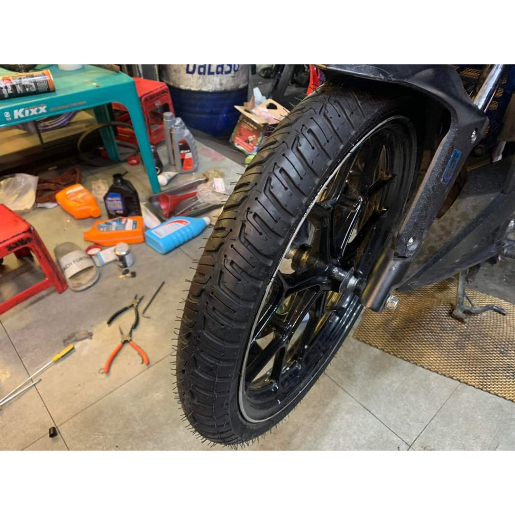 Vỏ lốp xe Michelin City Extra xài chuyên cho xe số, bánh căm size 2.25-17; 2.50-17 và 2.75-17, giá 1 cái