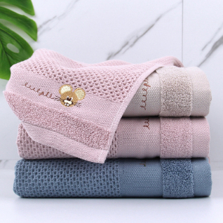 Khăn mặt trẻ em hai lớp cotton mềm mại thấm hút tốt. Khăn lau họa tiết tổ ong kích thước 30x30cm Kimhome K19