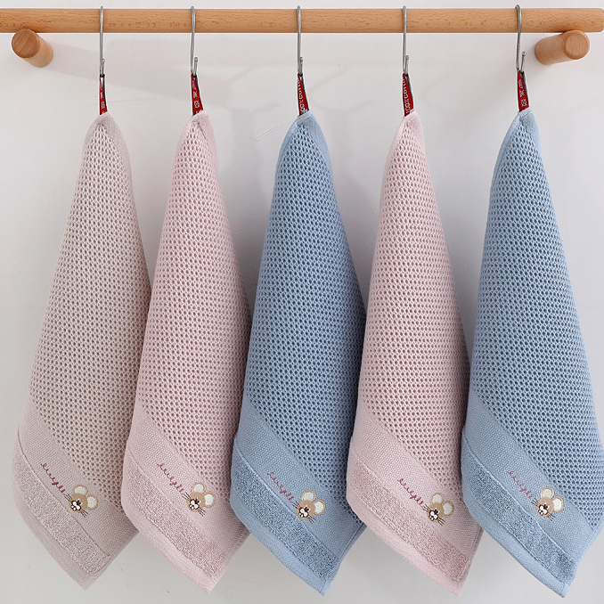 Khăn mặt trẻ em hai lớp cotton mềm mại thấm hút tốt. Khăn lau họa tiết tổ ong kích thước 30x30cm Kimhome K19