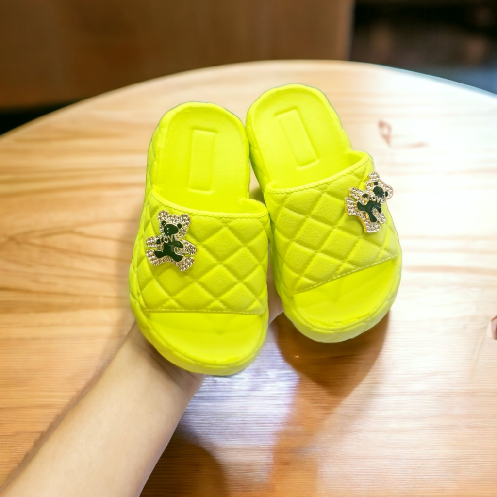 Dép bánh mì cho bé gái họa tiết caro siêu nhẹ đế cao 4 phân siêu êm