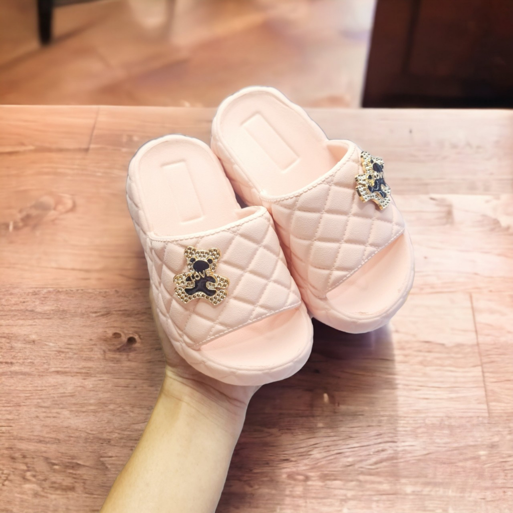 Dép bánh mì cho bé gái họa tiết caro siêu nhẹ đế cao 4 phân siêu êm