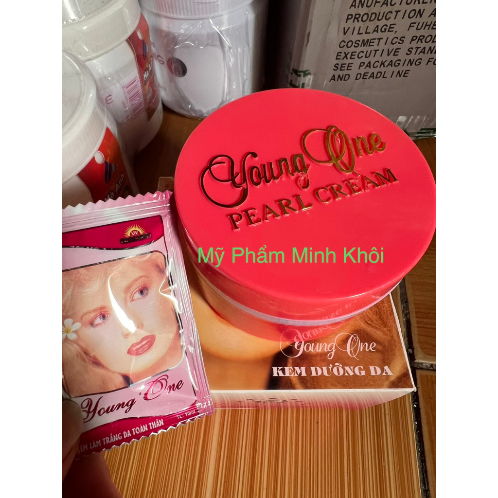 Kem Dưỡng Da Cô Gái Tóc Xù Yuong One Thiện Châu 50g