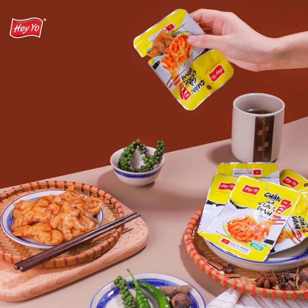 1 Chân gà  Chân gà cay rút xương Hey yo-  hàng việt nam .