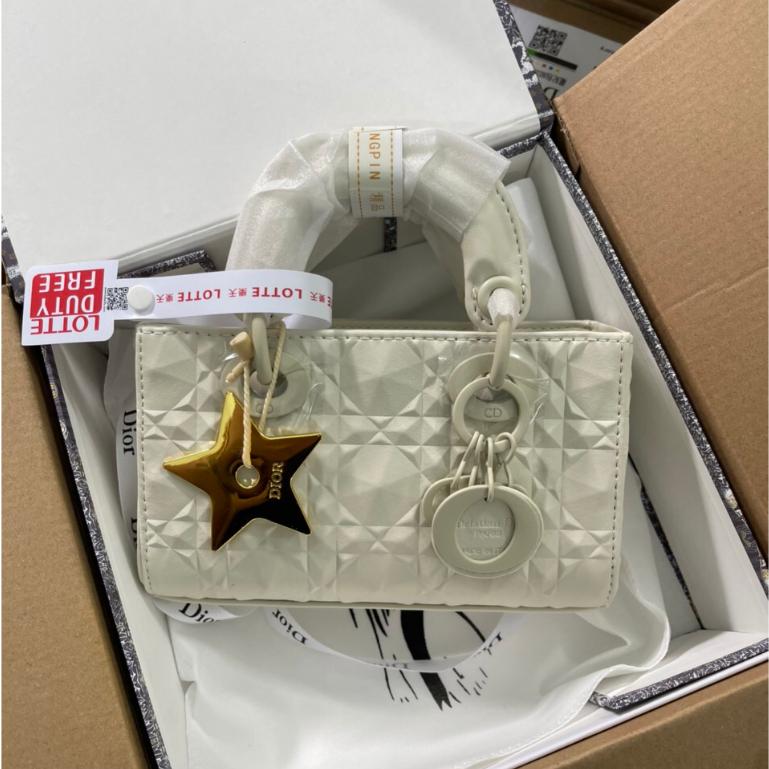 Túi đi ô size 18cm vân kim cương da lì kèm dây đeo chéo full bocx nam châm chuẩn loại 1 MTA27-004-00