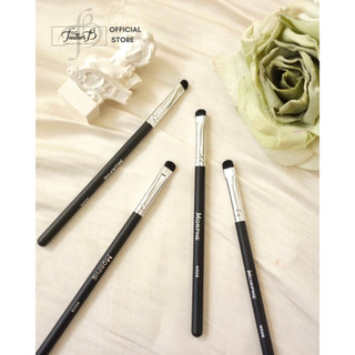 Cọ mí mắt dưới feather b morphe m508