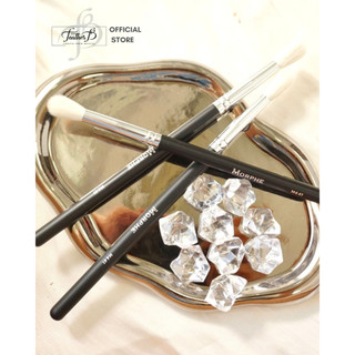 Cọ blending mắt - Cọ tạo hốc mắt Feather B - Cọ Morphe M441 - Cọ trang điểm - Cọ trang điểm mắt