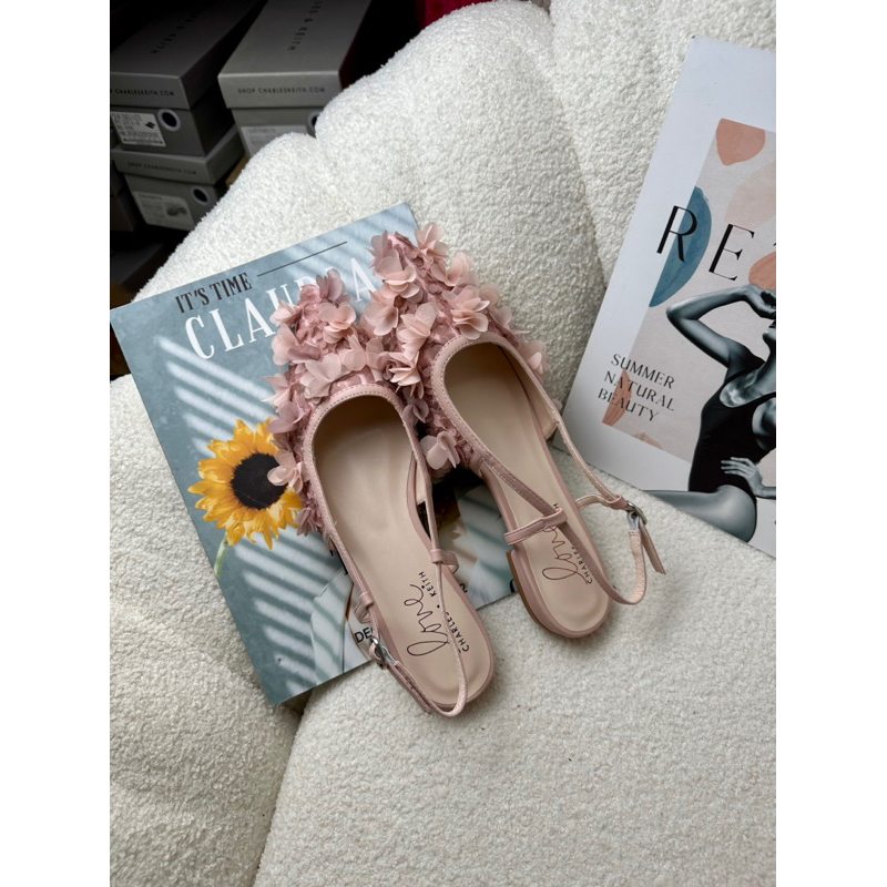 Giày xăng đan mũi nhọn Cnk đính hoa đế bệt 1cm phong cách tiểu thư nhẹ nhàng hàng Fullbox mới 2023 G34