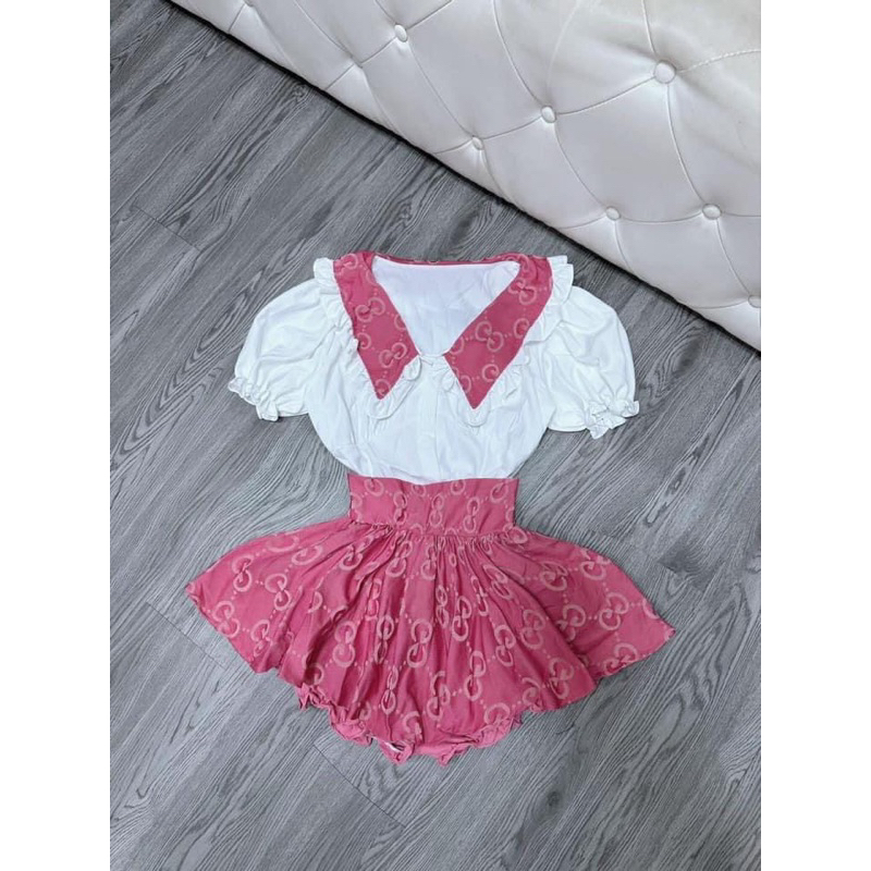 Set áo tay phồng phối chân váy xoè